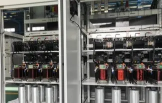 4 grandes raisons de choisir une batterie de condensateurs